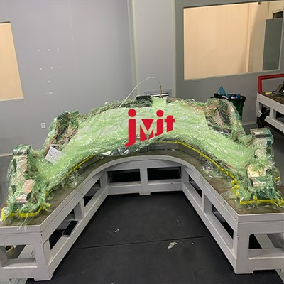 Mucegai din fibră de carbon